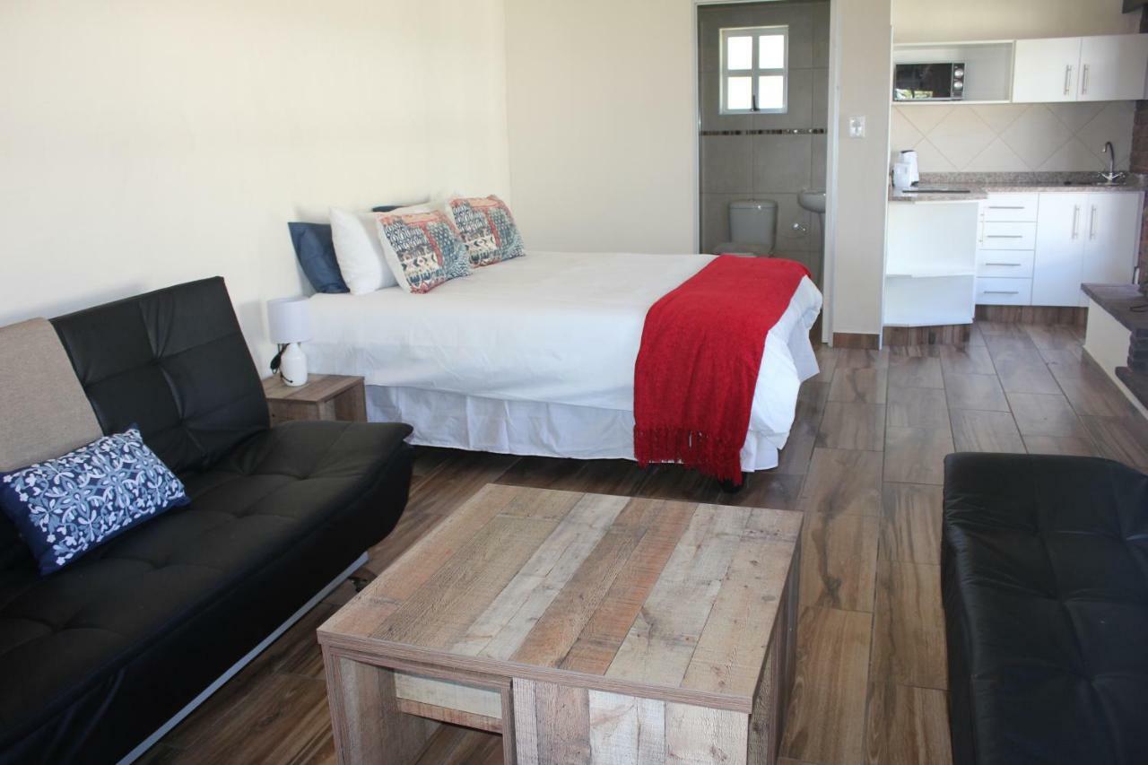 Laudin'S View Hotel Umtentweni Eksteriør billede